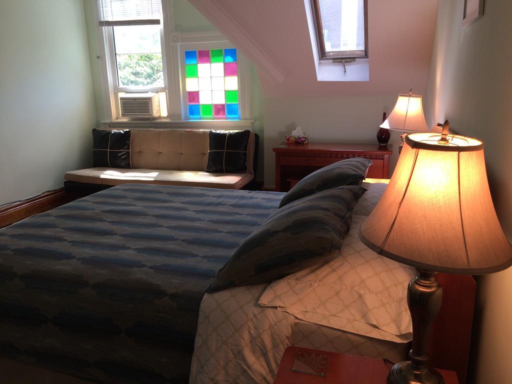 Mcgill Inn B&B Toronto Room photo