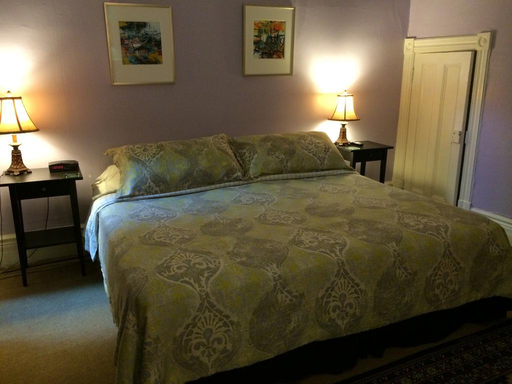Mcgill Inn B&B Toronto Room photo